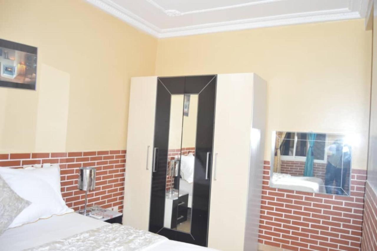 Residence Hoteliere Borel Denver ドゥアラ エクステリア 写真